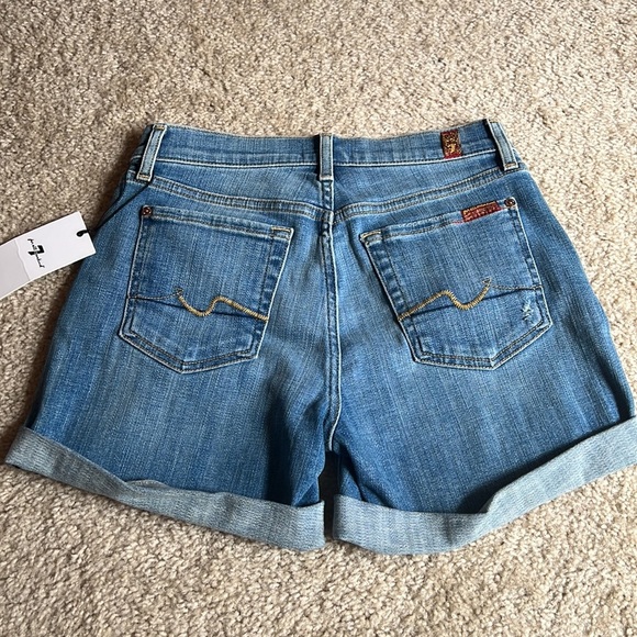 Seven for all mankind mid roll distressed light wash shorts 4” size 26 blue - Picture 7 of 8